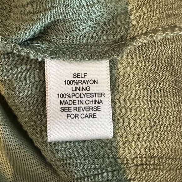 Socialite Green Bell Sleeve Tunic Dress Medium Rayon & Polyester - Picture 4 of 9